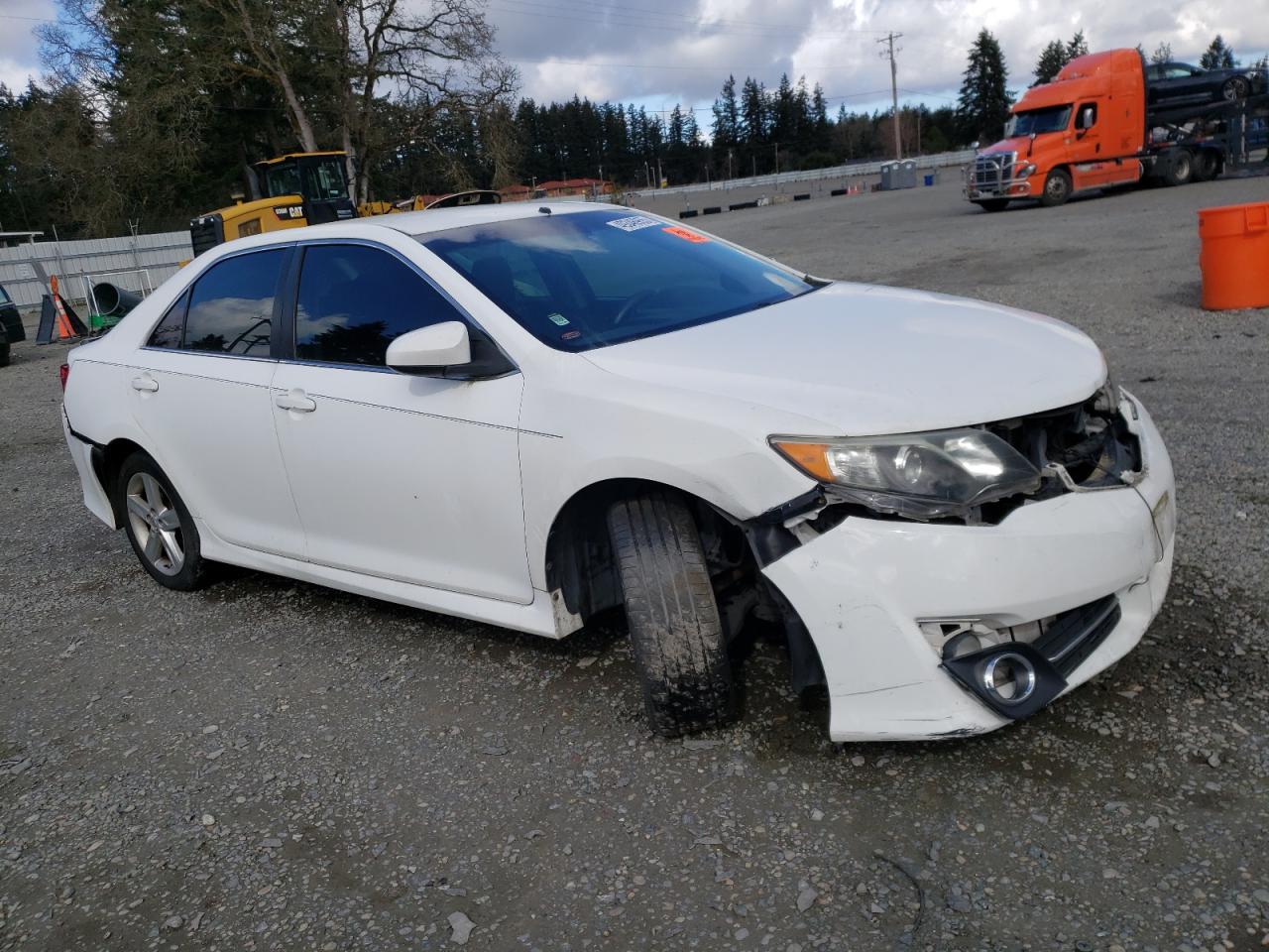 2014 Toyota Camry - Image 4