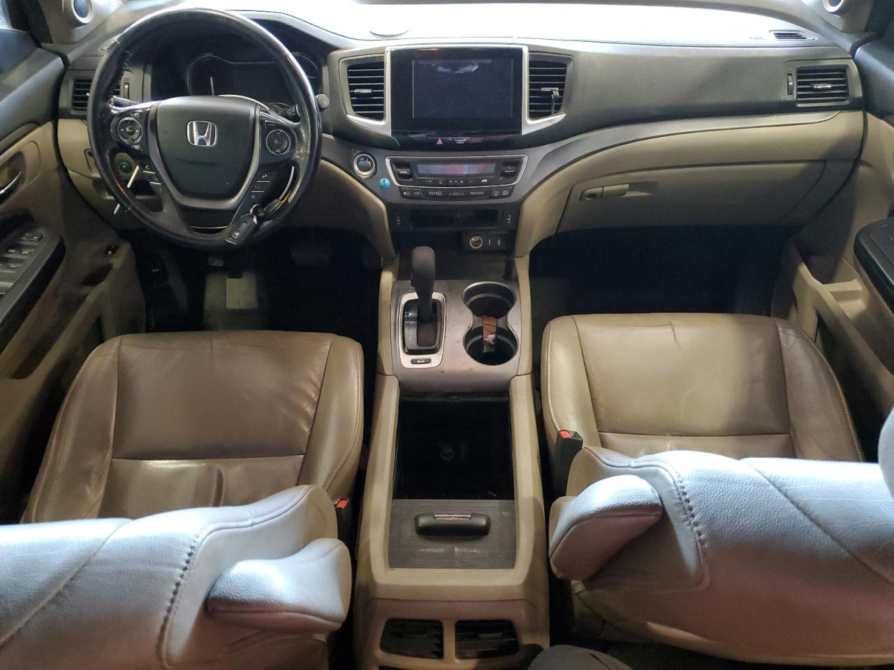 2016 Honda Pilot - Image 8