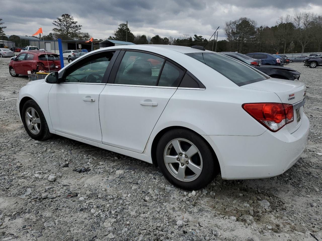 2016 Chevrolet Cruze - Image 2