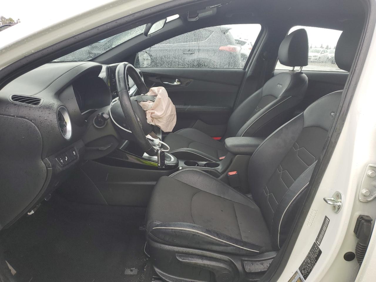 2023 Kia Forte - Image 7