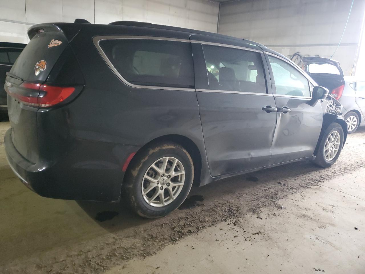 2022 Chrysler Pacifica - Image 3