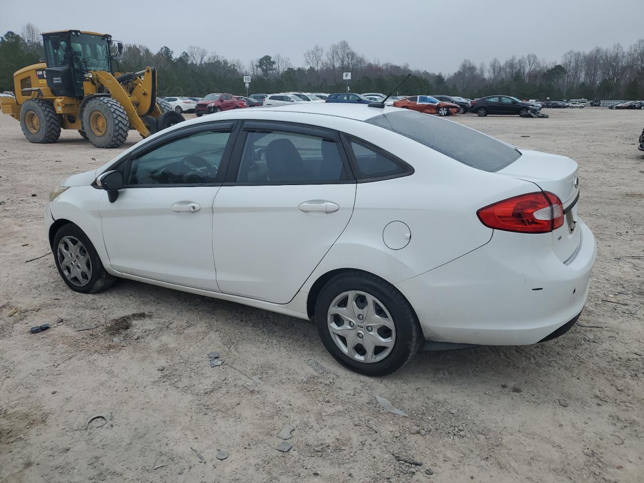 2013 Ford Fiesta - Image 2