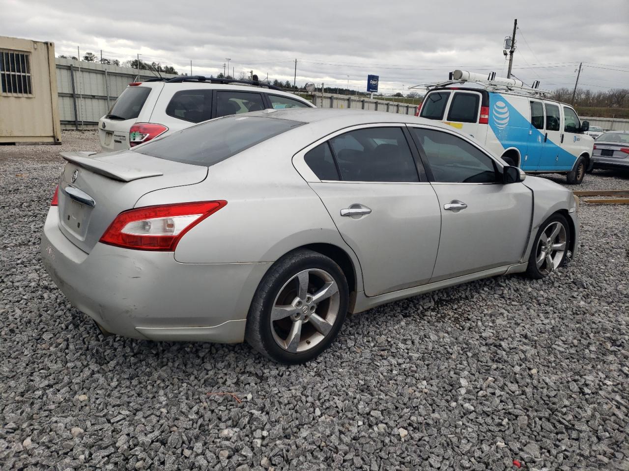 2010 Nissan Maxima - Image 3