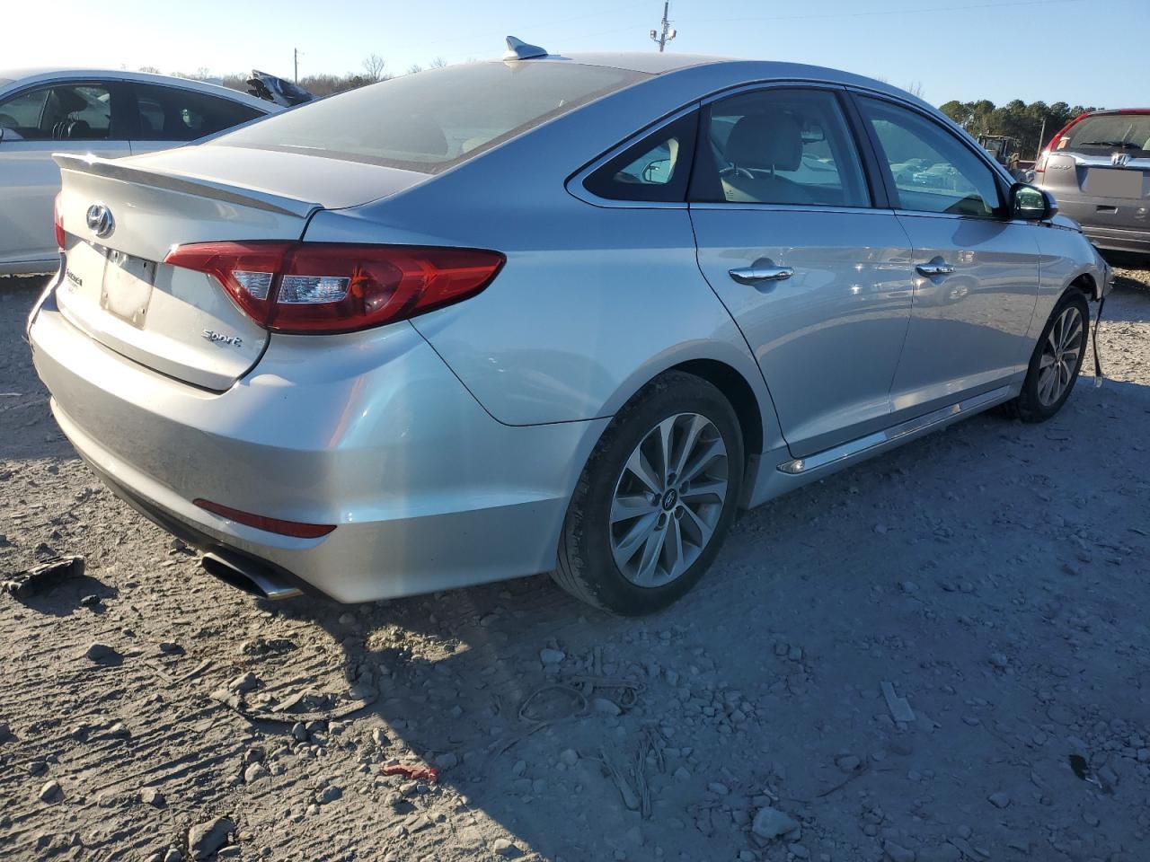 2017 Hyundai Sonata - Image 3