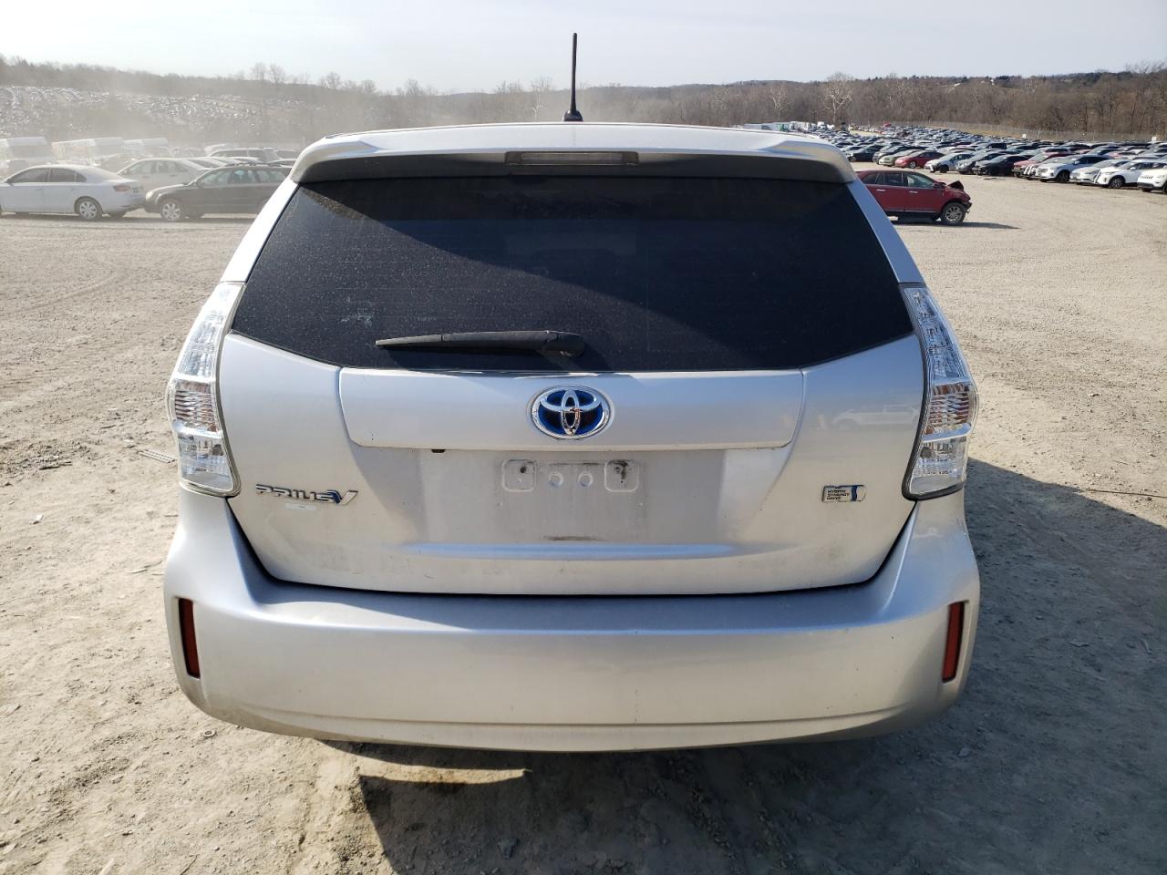 2012 Toyota Prius - Image 6