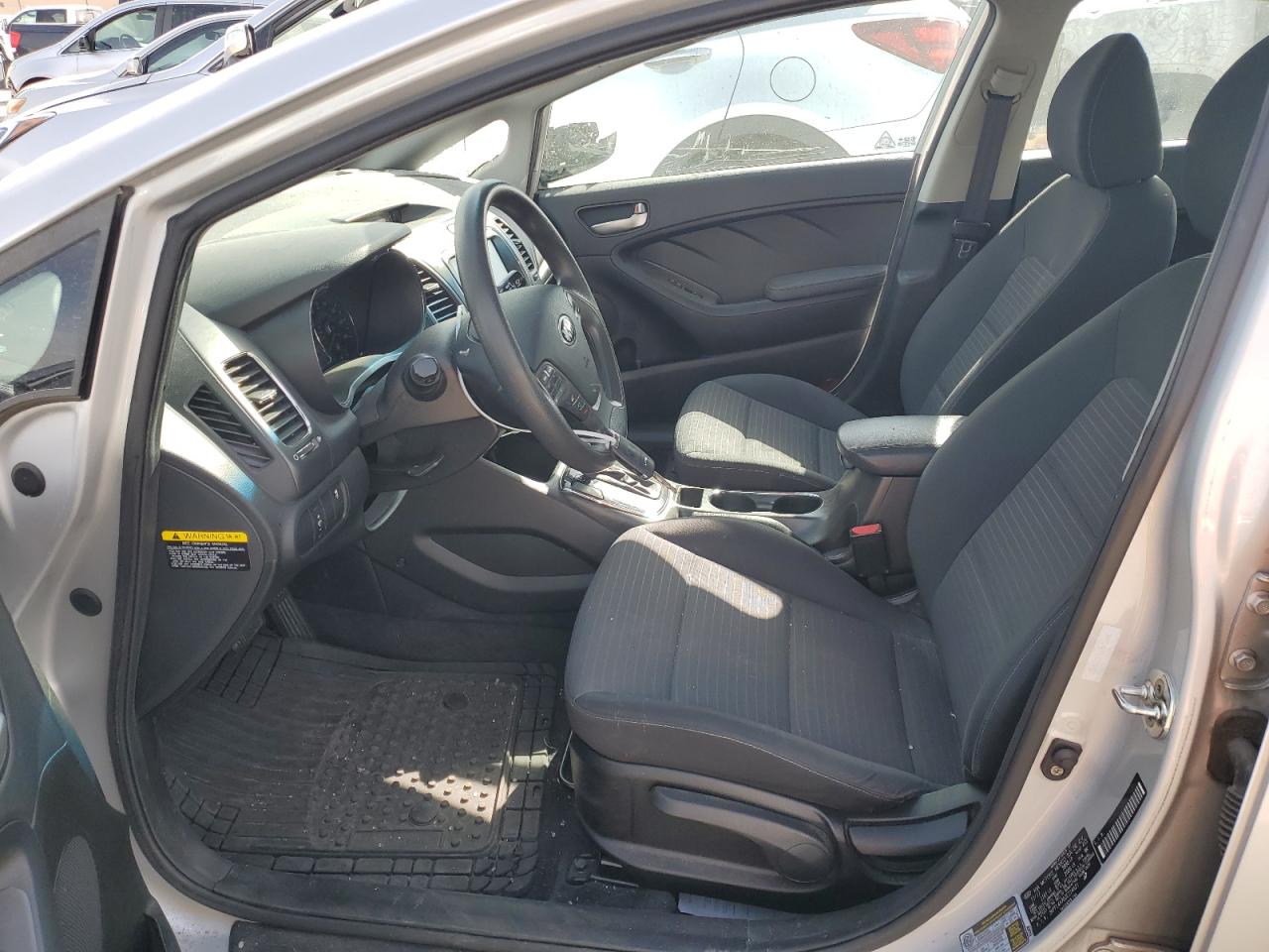 2018 Kia Forte - Image 7