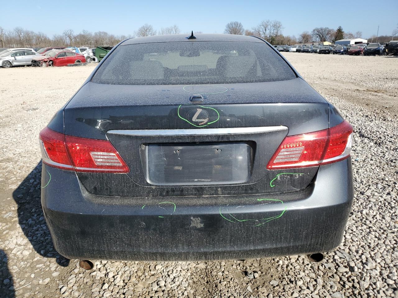 2011 Lexus ES - Image 6