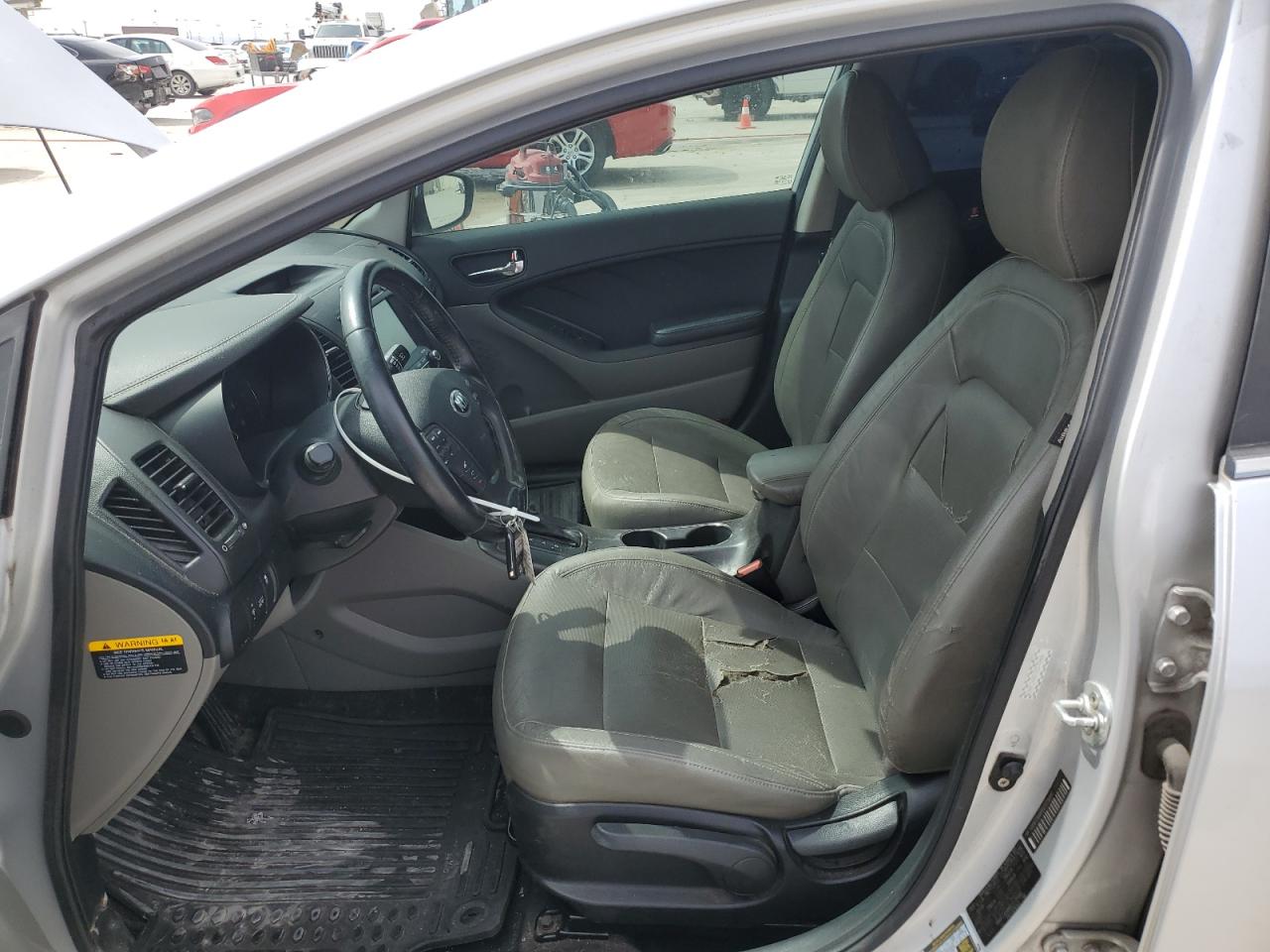2016 Kia Forte - Image 7