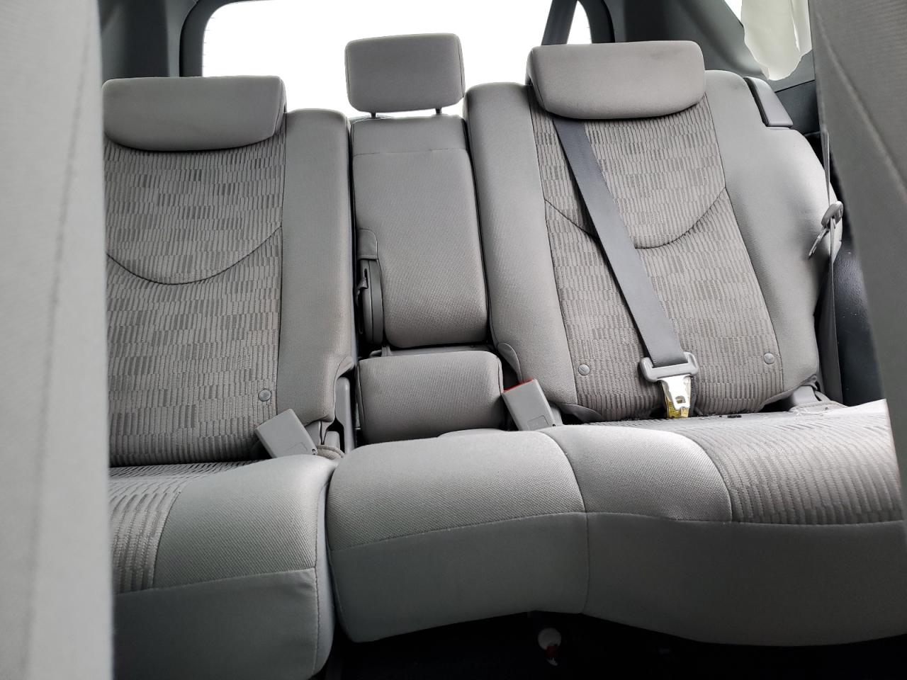 2011 Toyota RAV 4 - Image 10