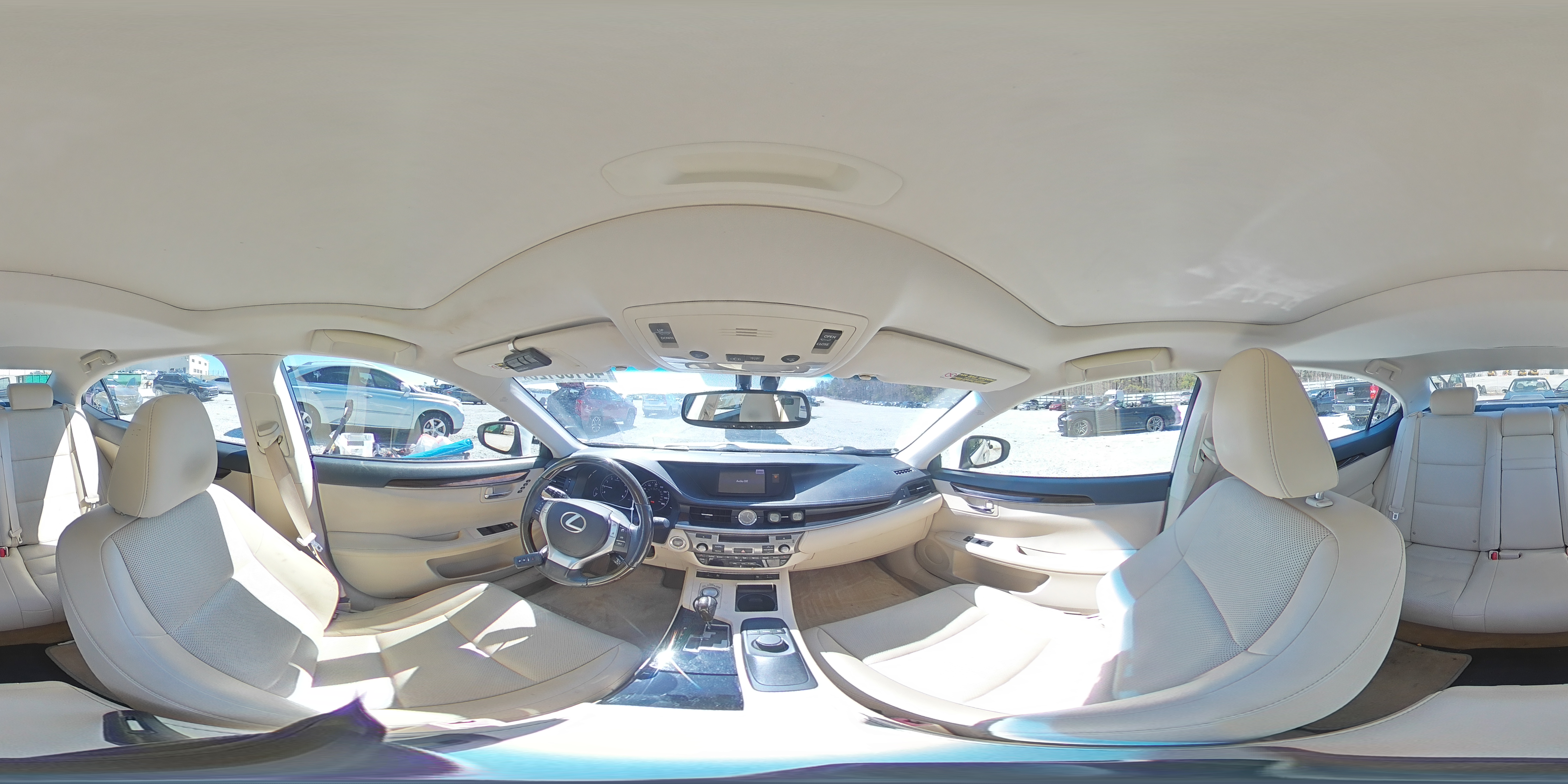 2014 Lexus ES - Image 13
