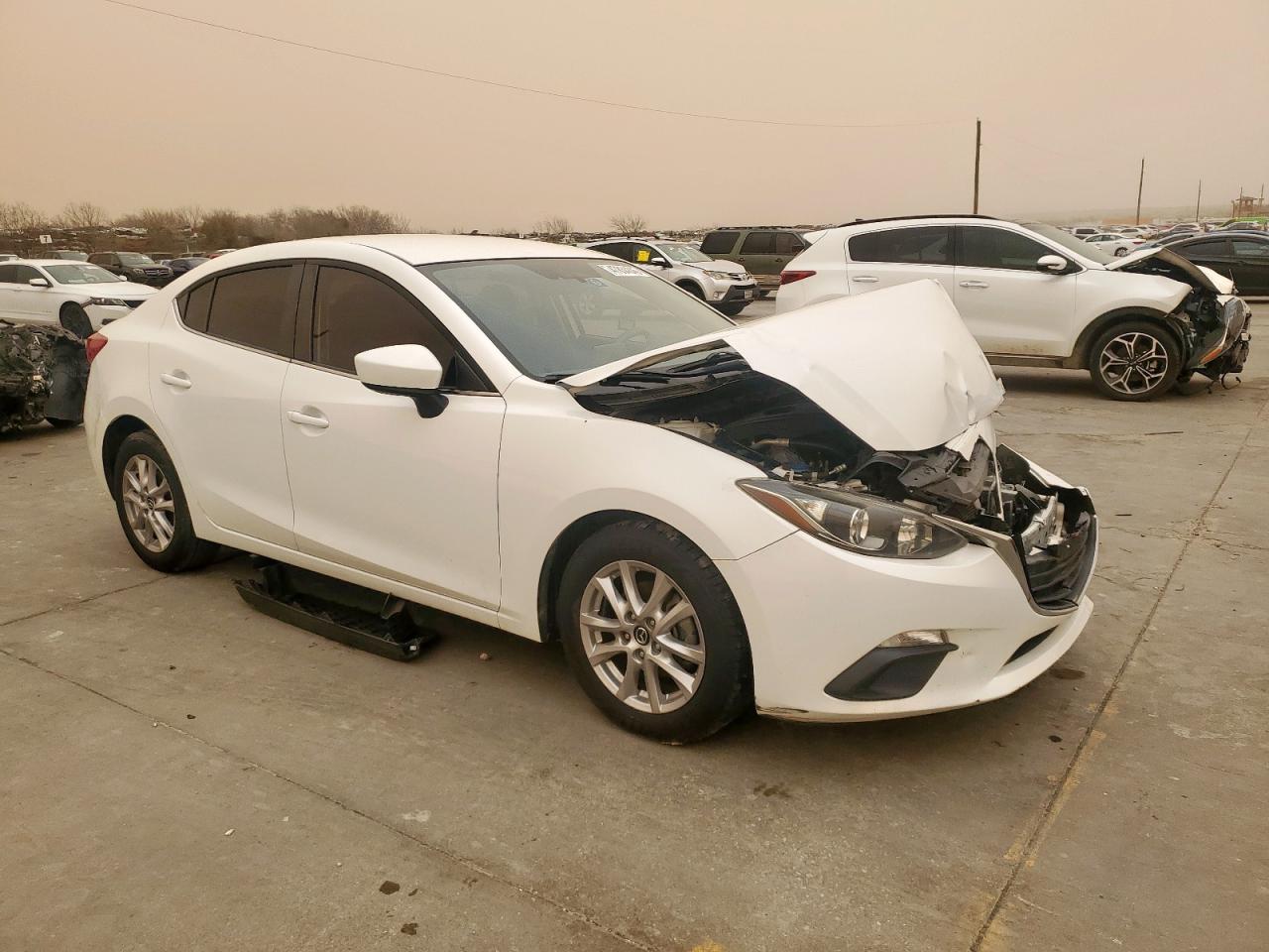 2016 Mazda 3 - Image 4