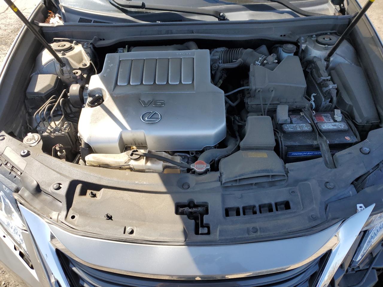 2016 Lexus ES - Image 12