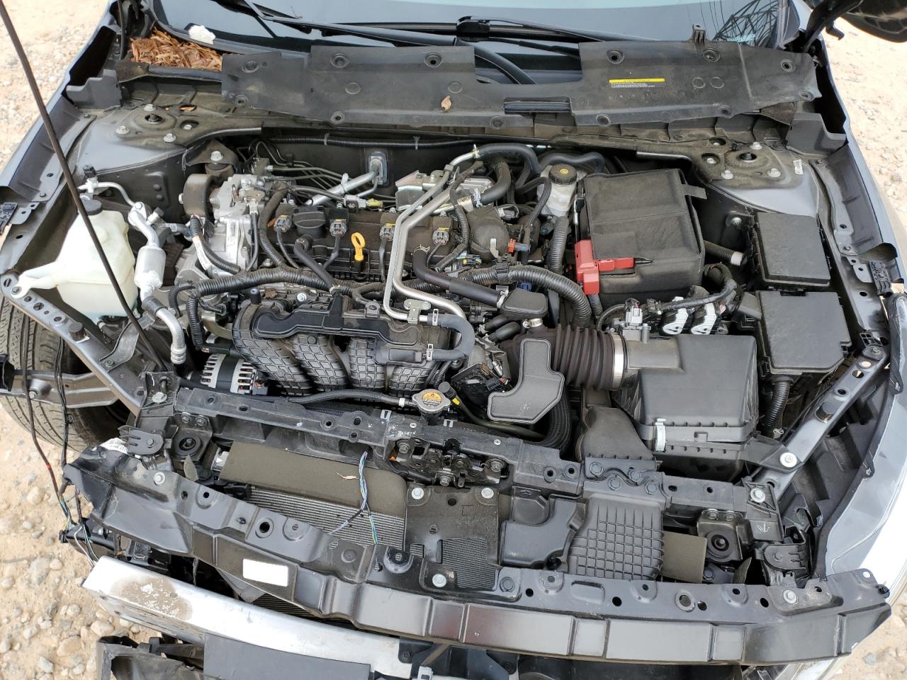 2021 Nissan Altima - Image 12