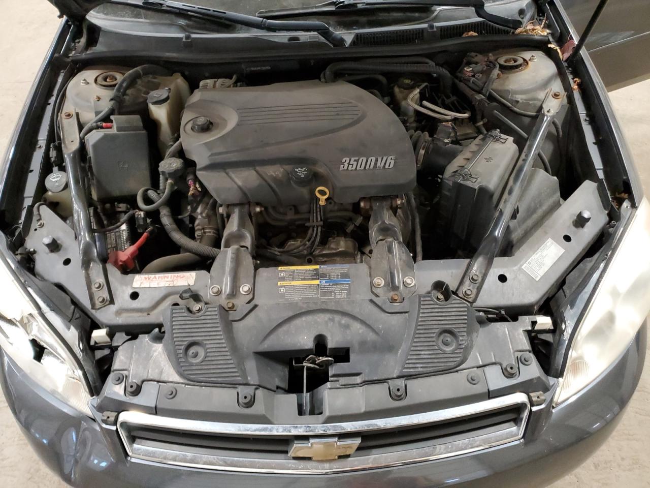 2010 Chevrolet Impala - Image 12