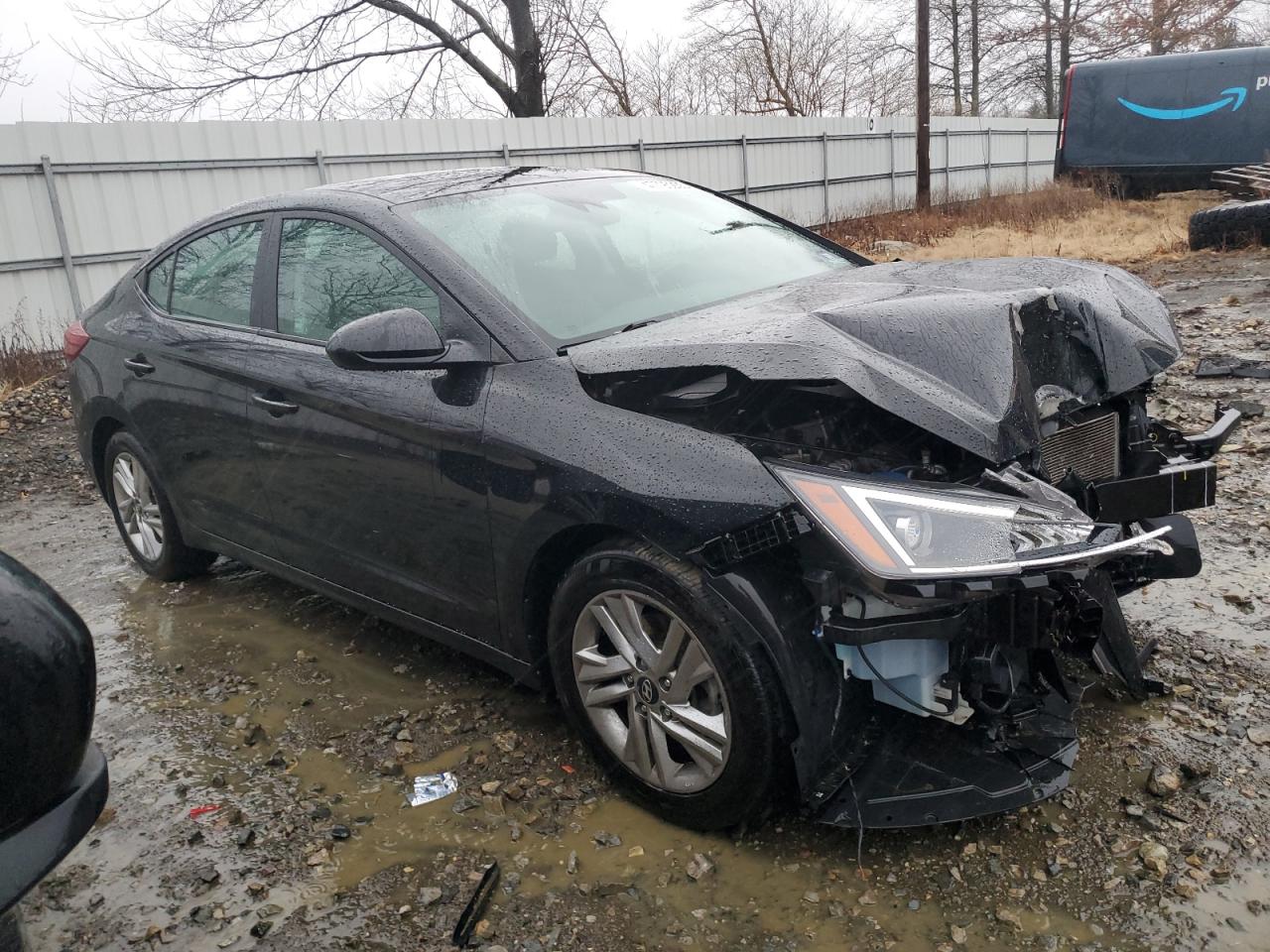 2019 Hyundai Elantra - Image 4