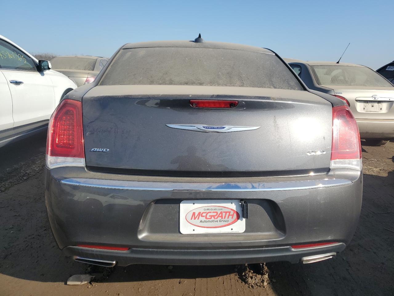 2019 Chrysler 300 - Image 6
