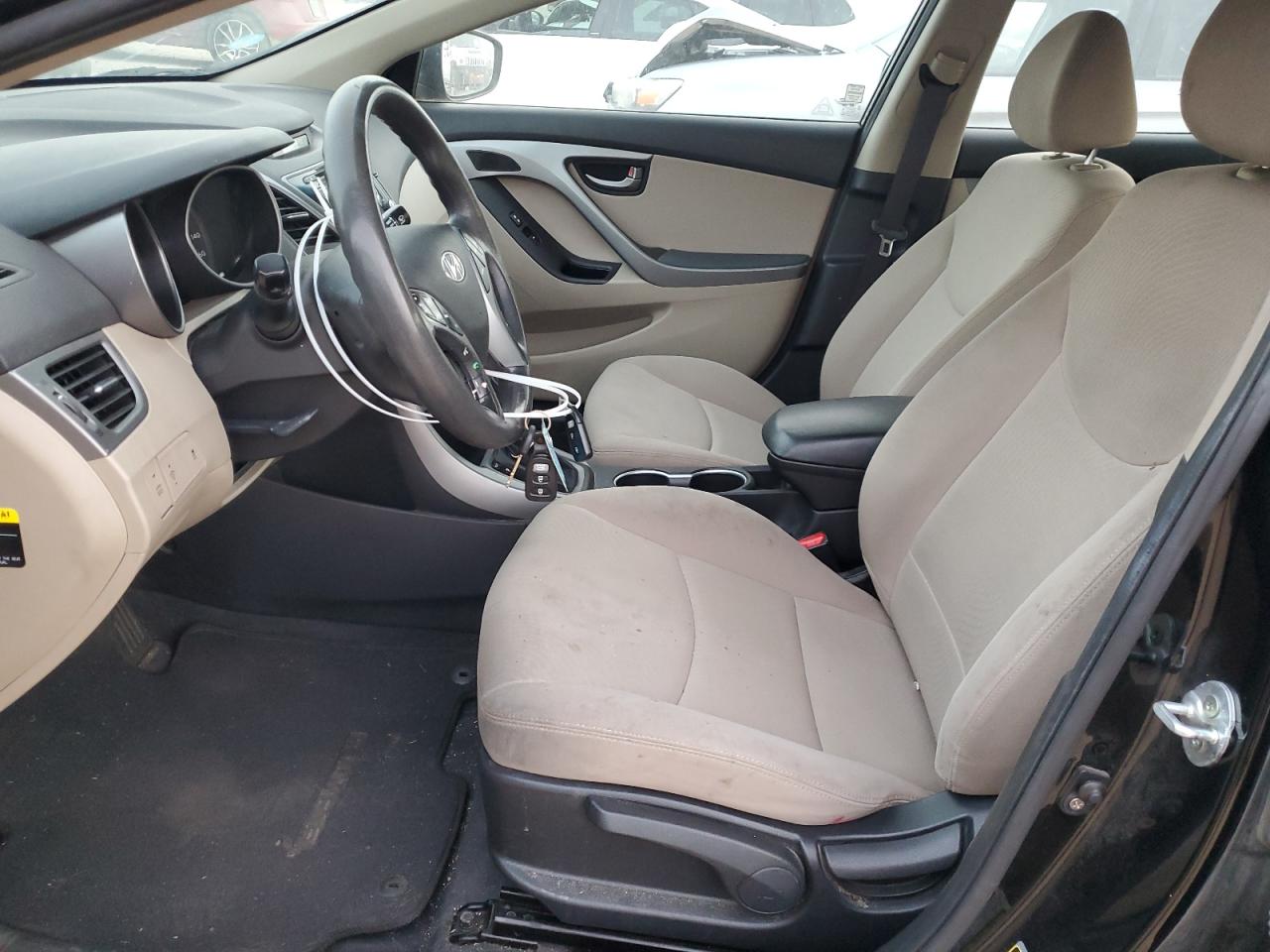 2016 Hyundai Elantra - Image 7