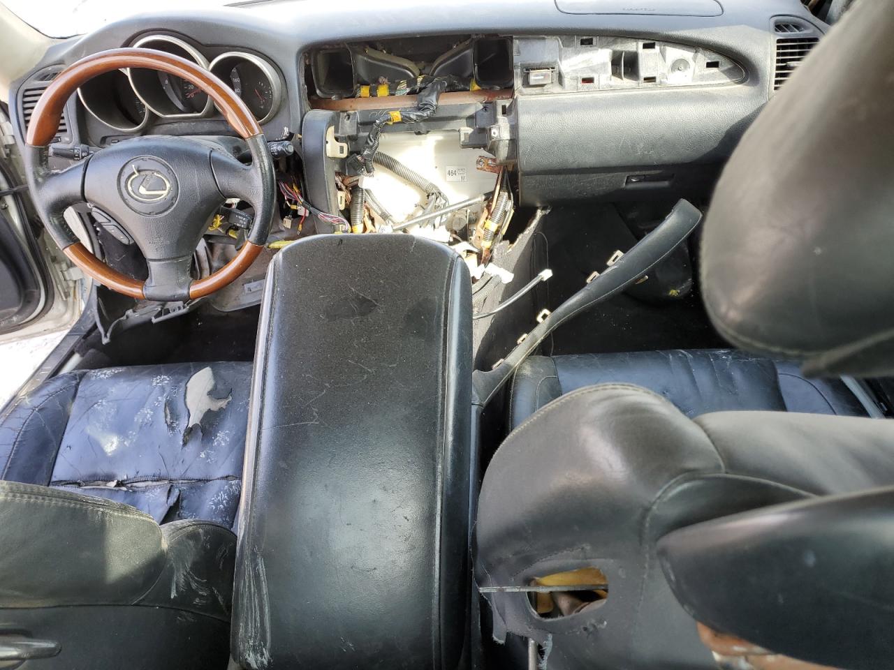 2005 Lexus SC - Image 8