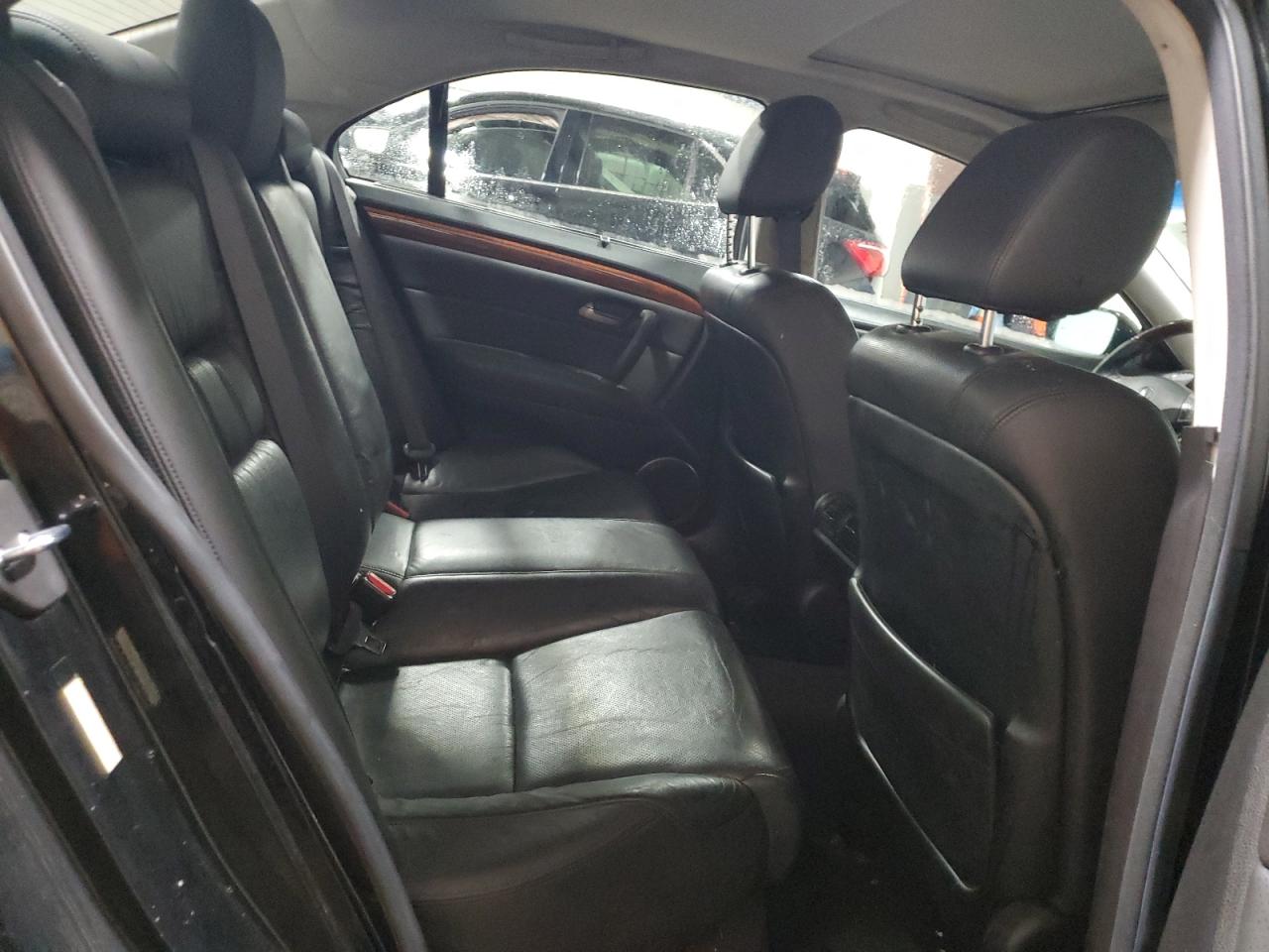 2010 Acura RL - Image 10