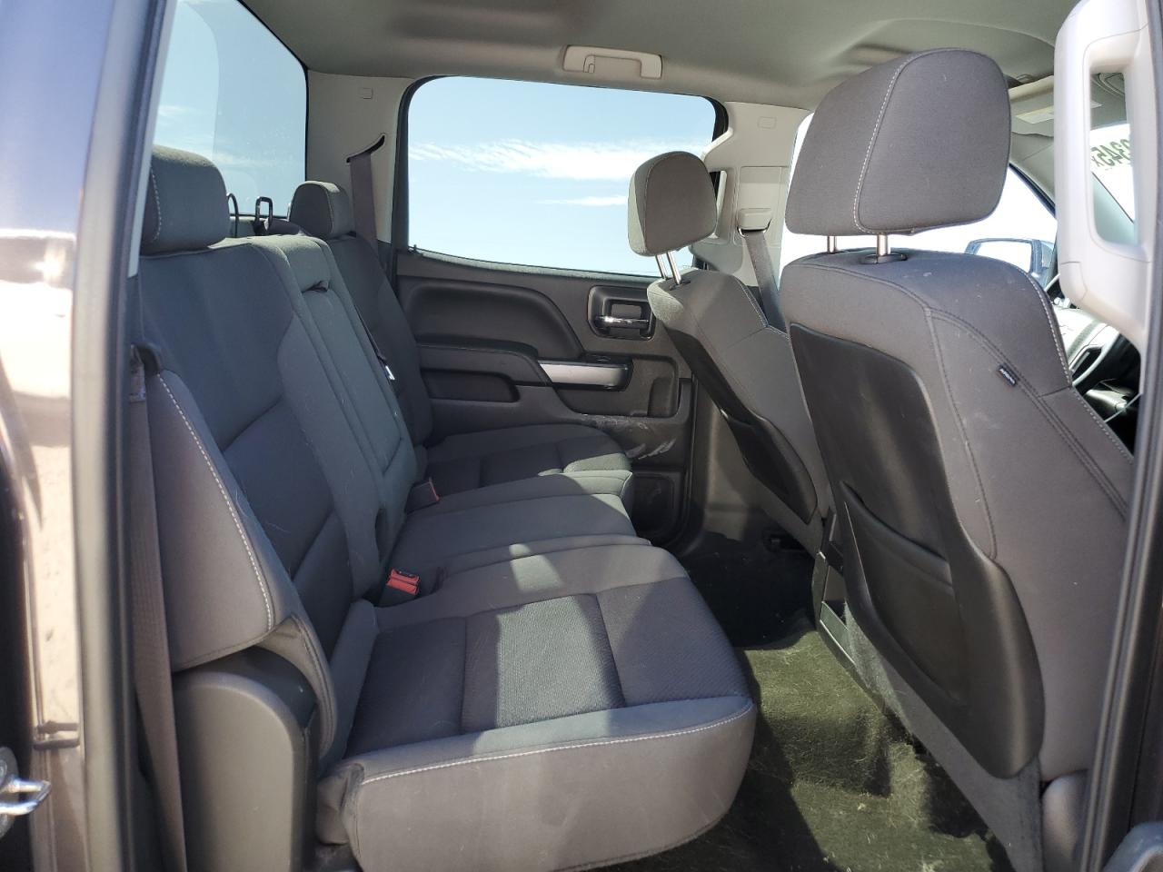 2015 Chevrolet Silverado - Image 10