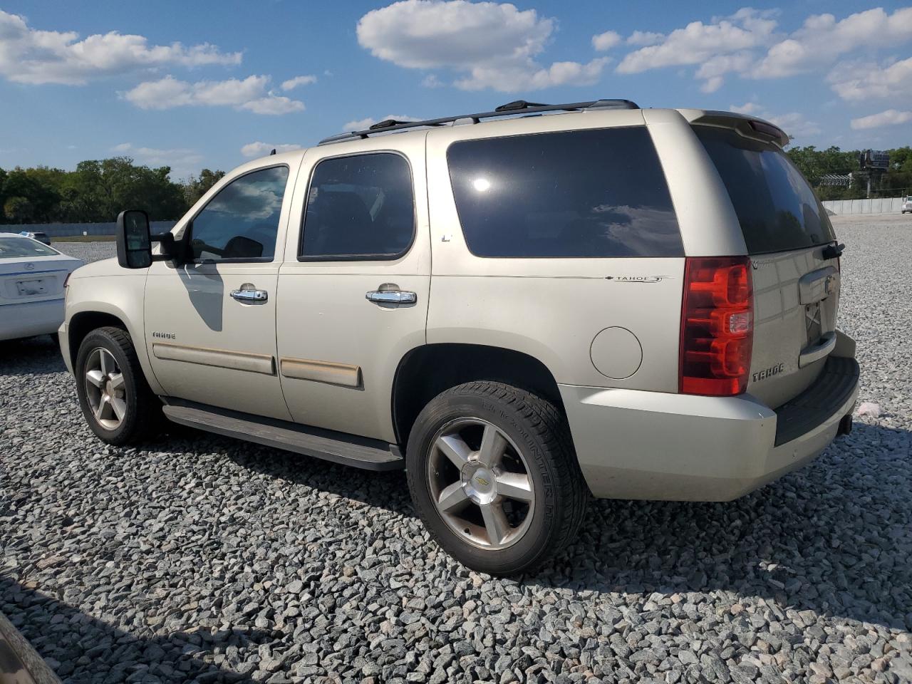 2013 Chevrolet Tahoe - Image 2