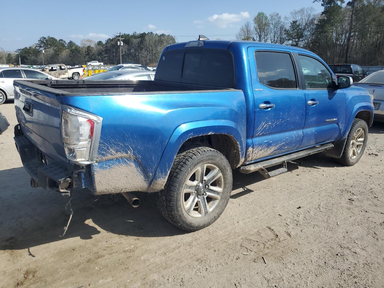 2017 Toyota Tacoma - Image 3