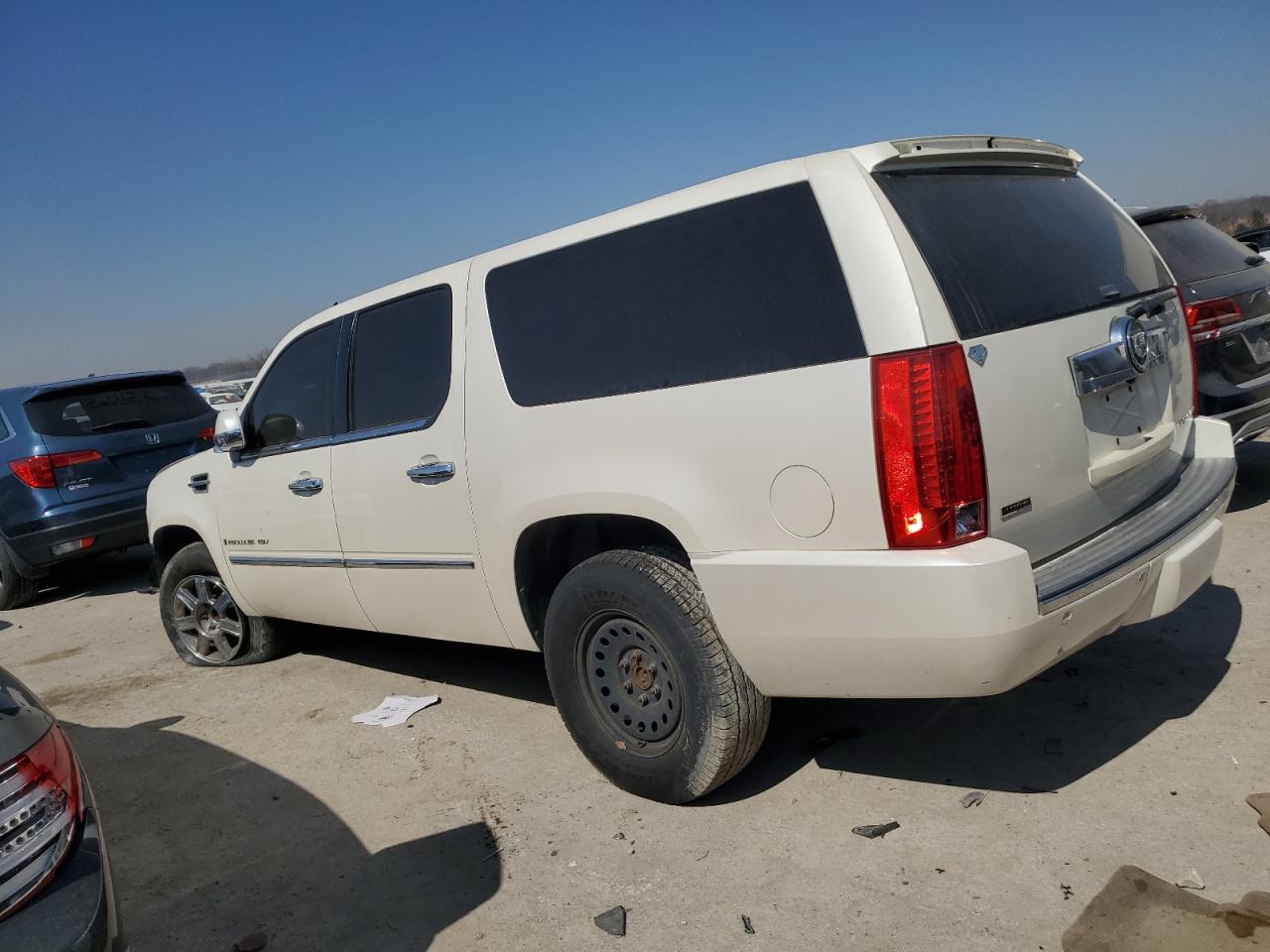 2009 Cadillac Escalade - Image 2