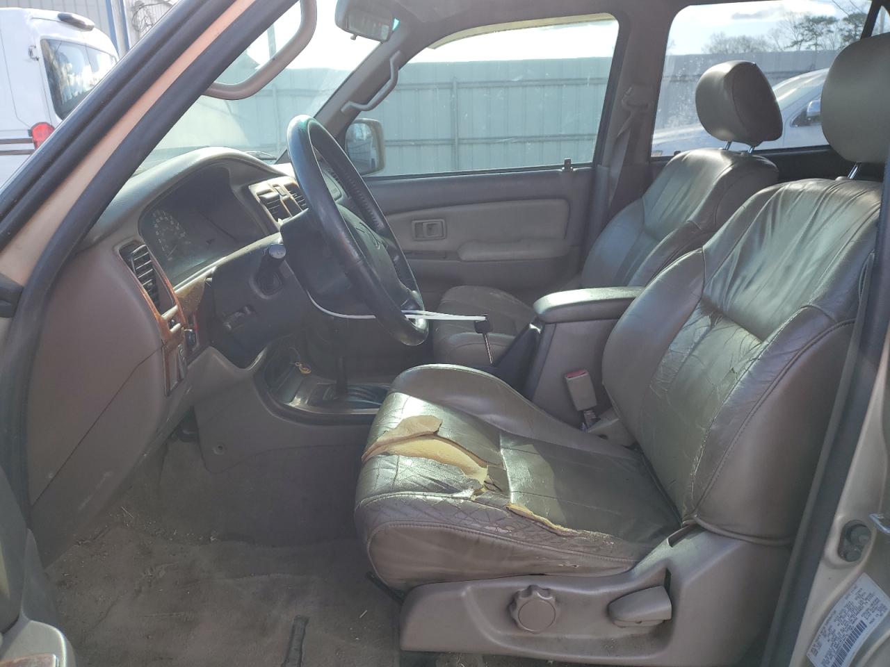 2001 Toyota 4Runner - Image 7