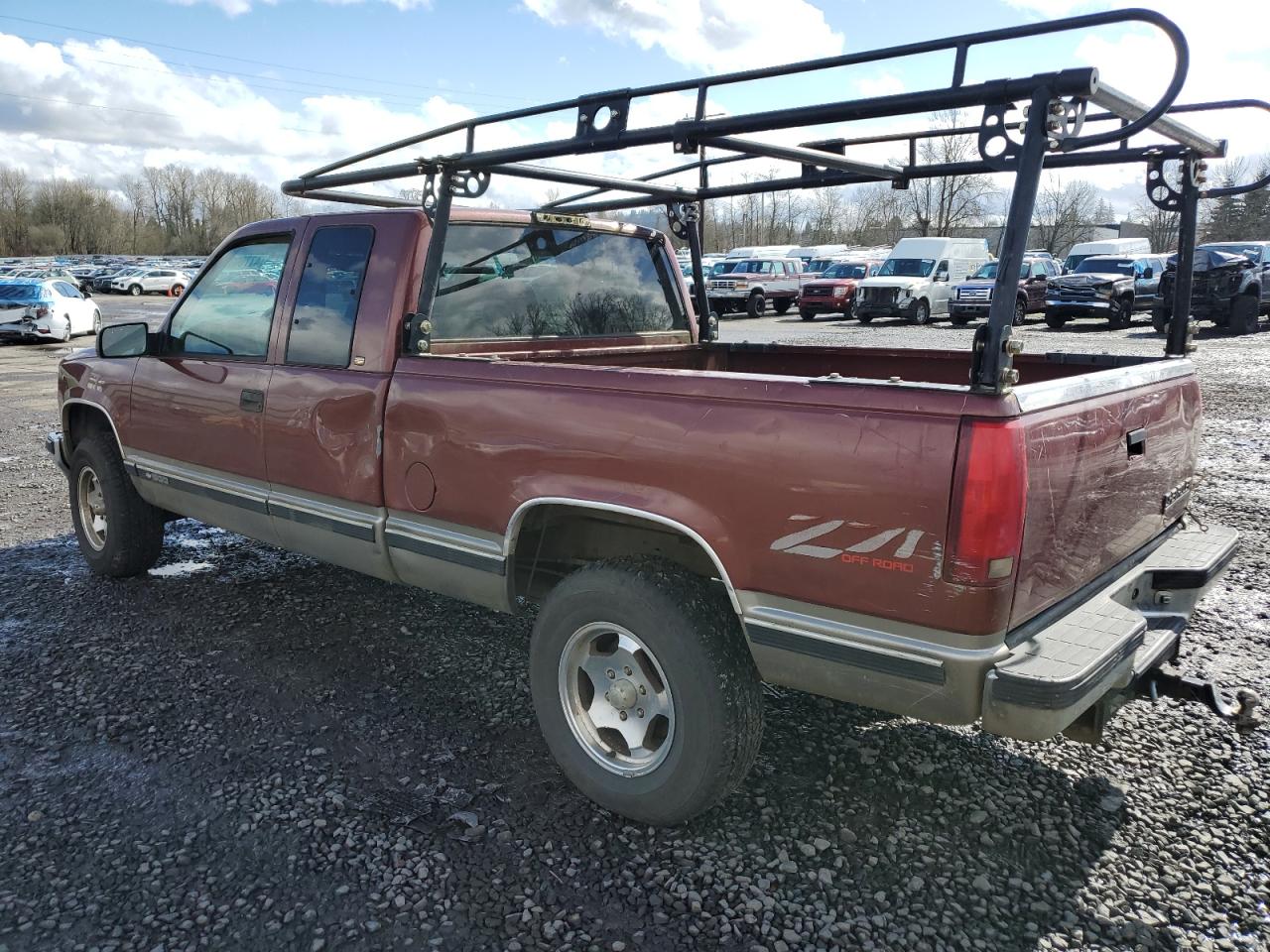 1998 Chevrolet GMT-400 - Image 2