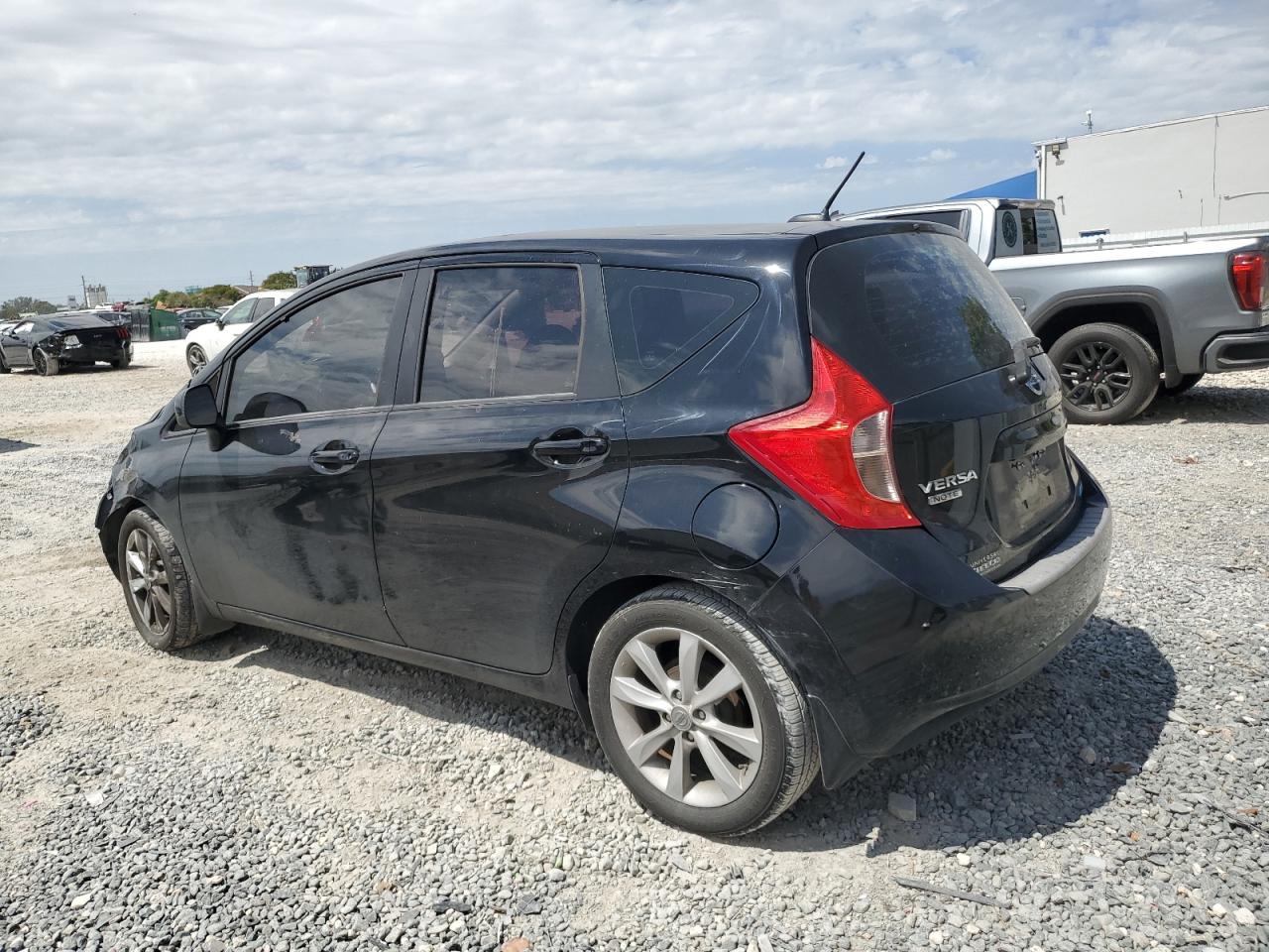 2014 Nissan Versa - Image 2
