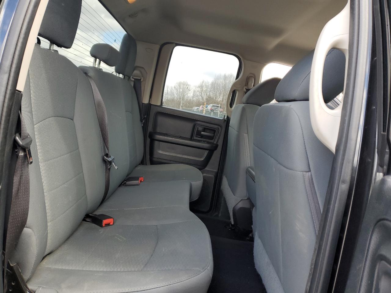 2016 RAM 1500 - Image 10