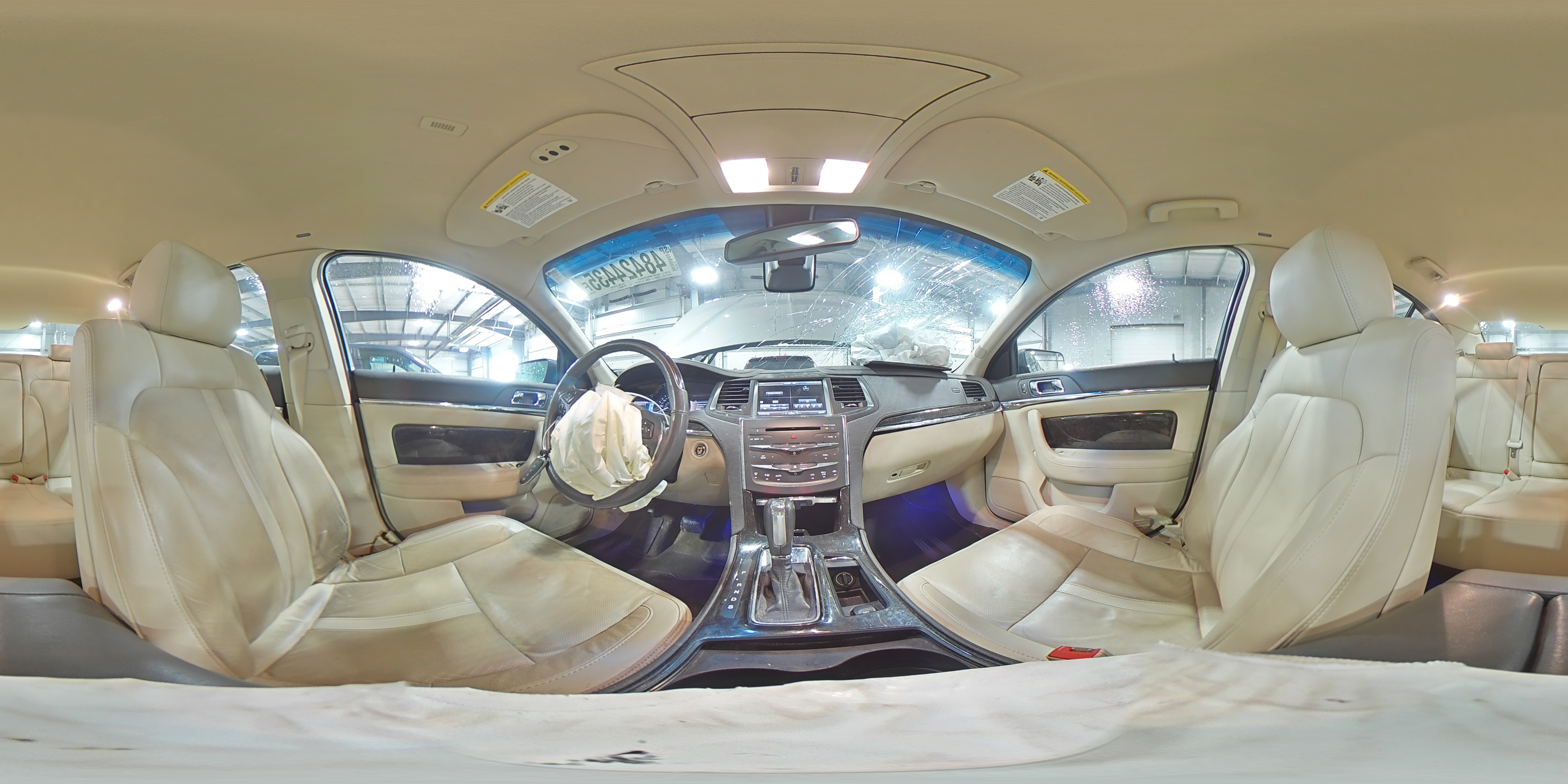 2015 Lincoln MKS - Image 14