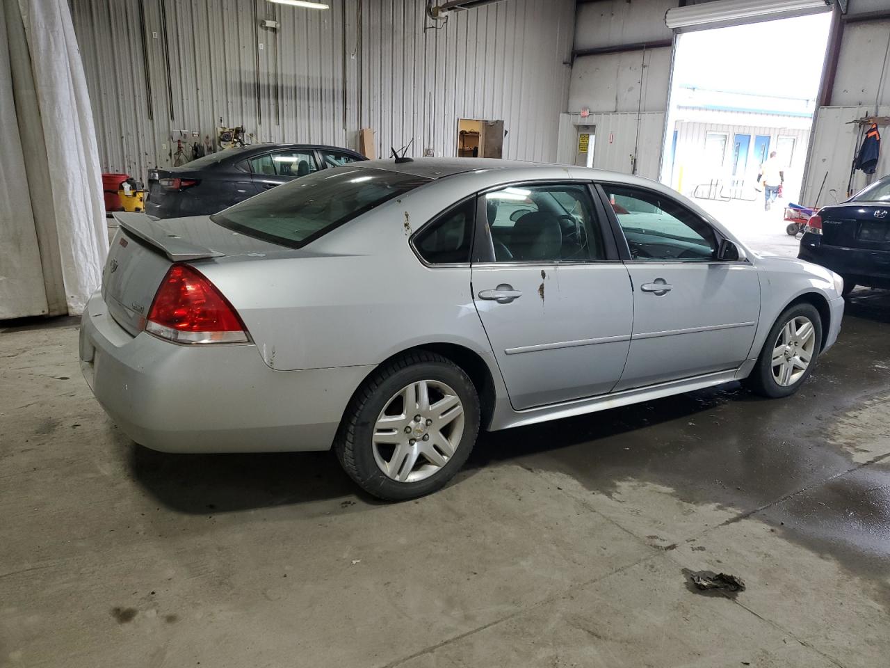 2011 Chevrolet Impala - Image 3