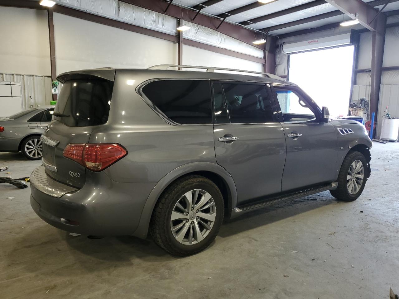 2015 Infiniti QX80 - Image 3