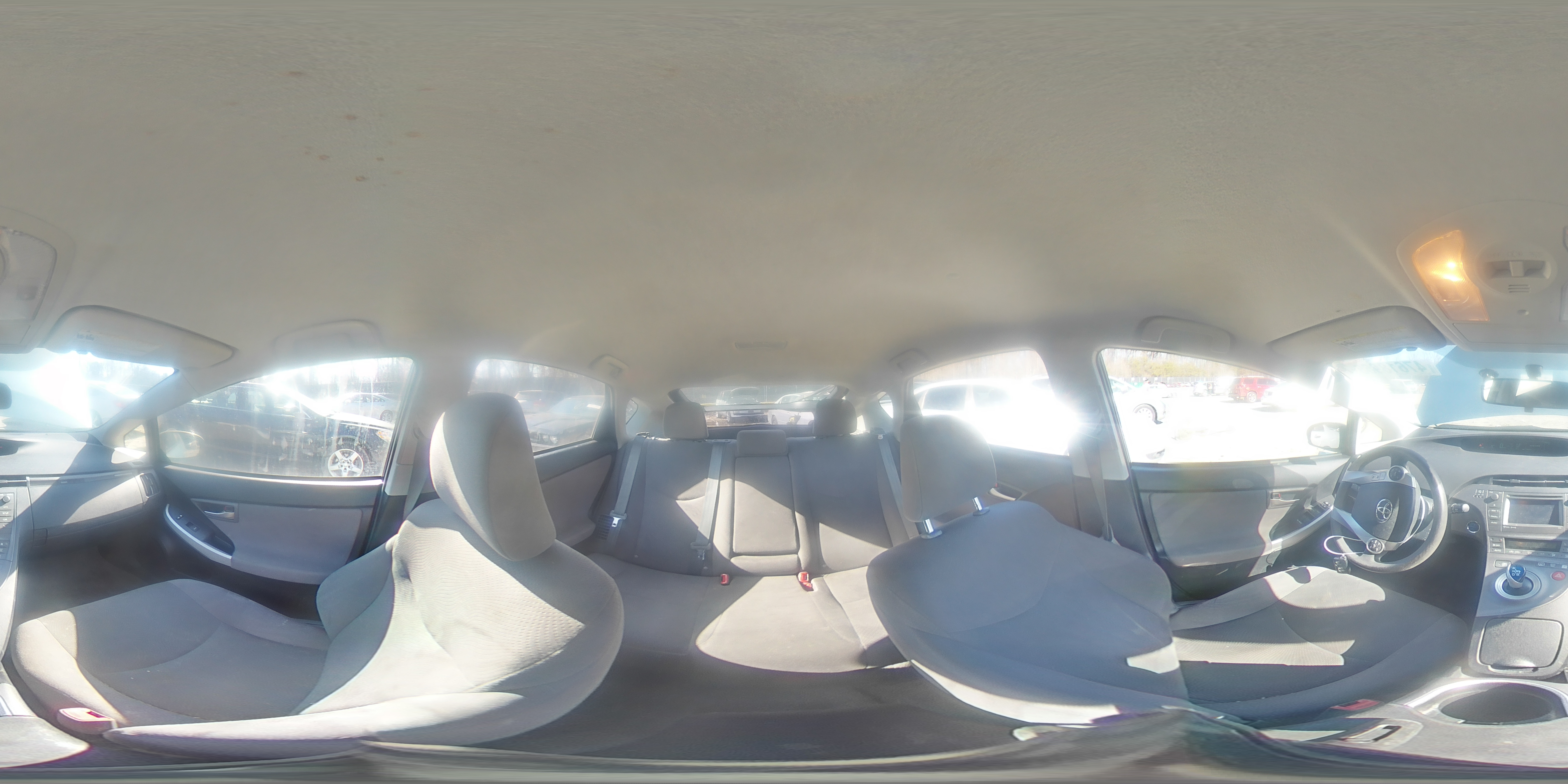2013 Toyota Prius - Image 13