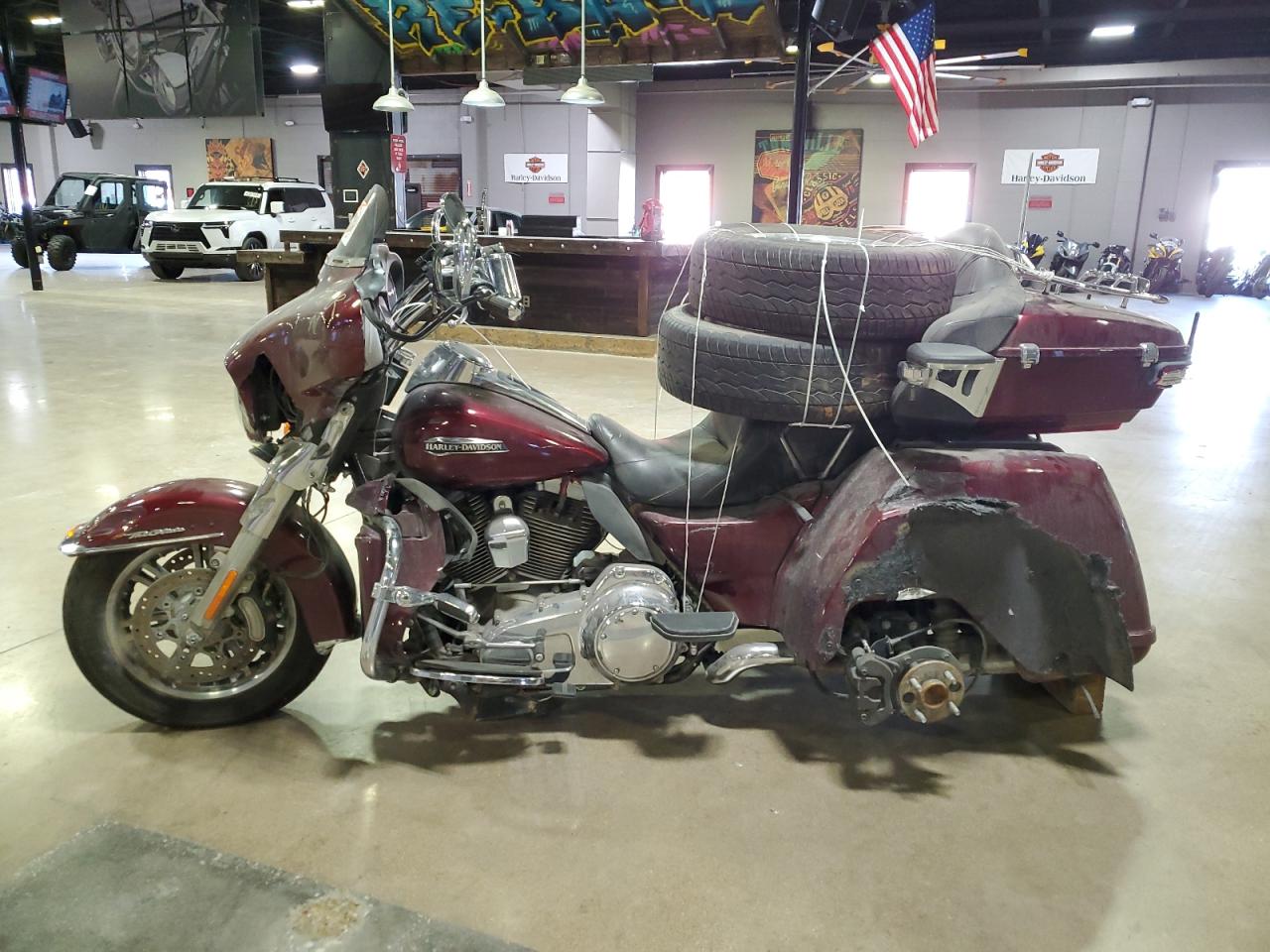 2015 Harley-Davidson Flhtcutg Tri Glide Ultra VIN: 1HD1MAL14FB860823 Lot: 47067555