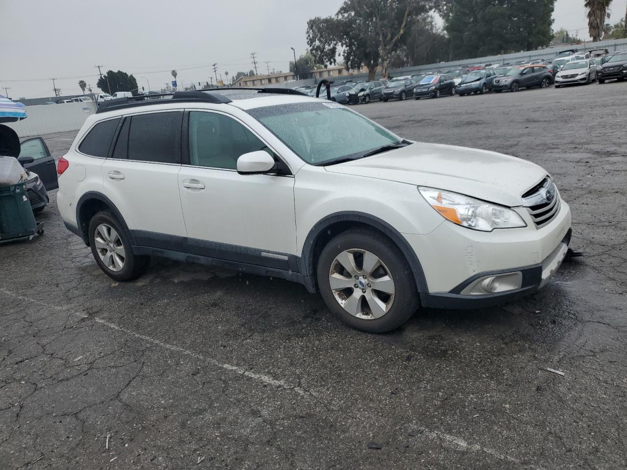 2012 Subaru Outback - Image 4