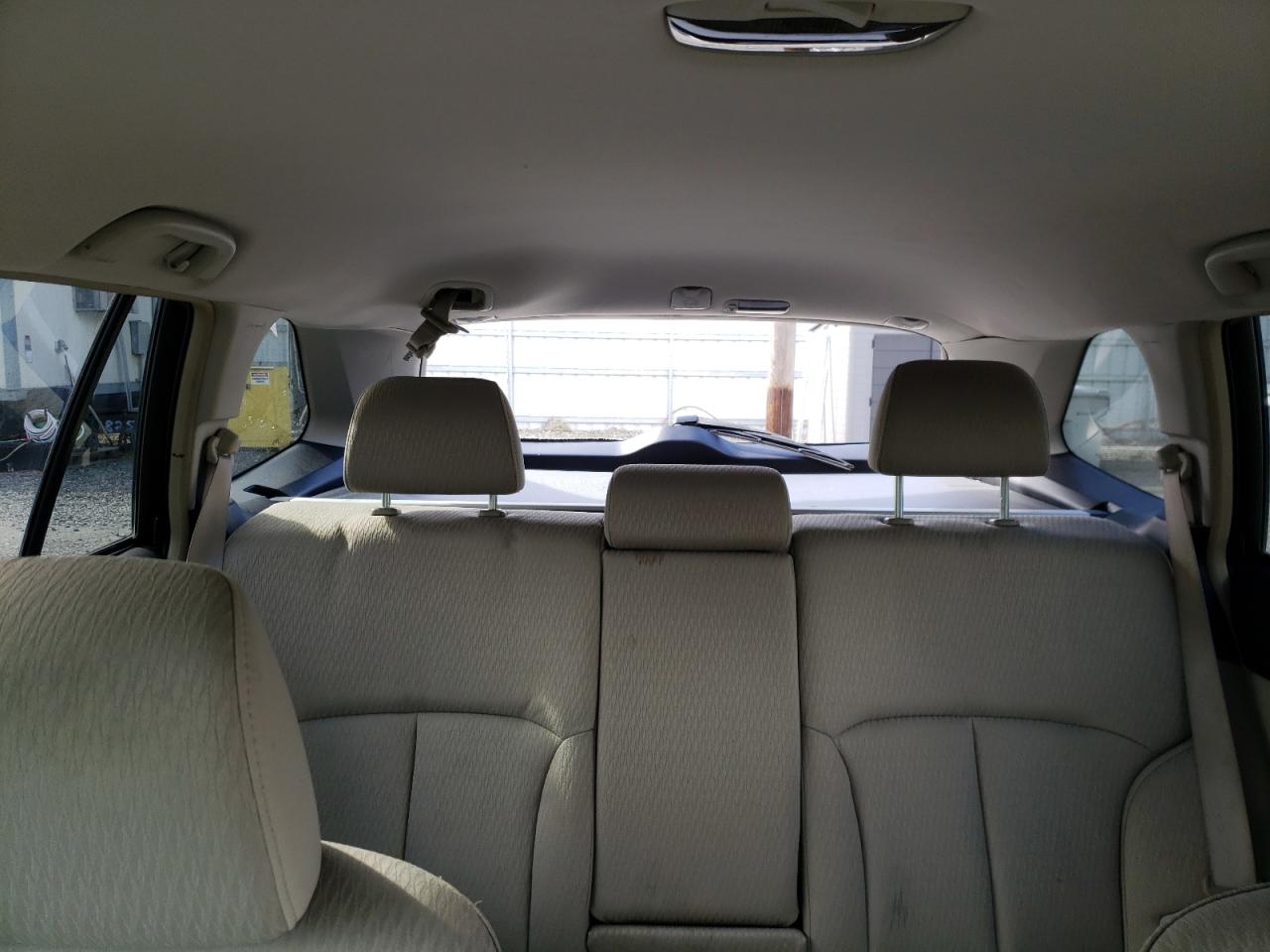 2011 Subaru Outback - Image 10
