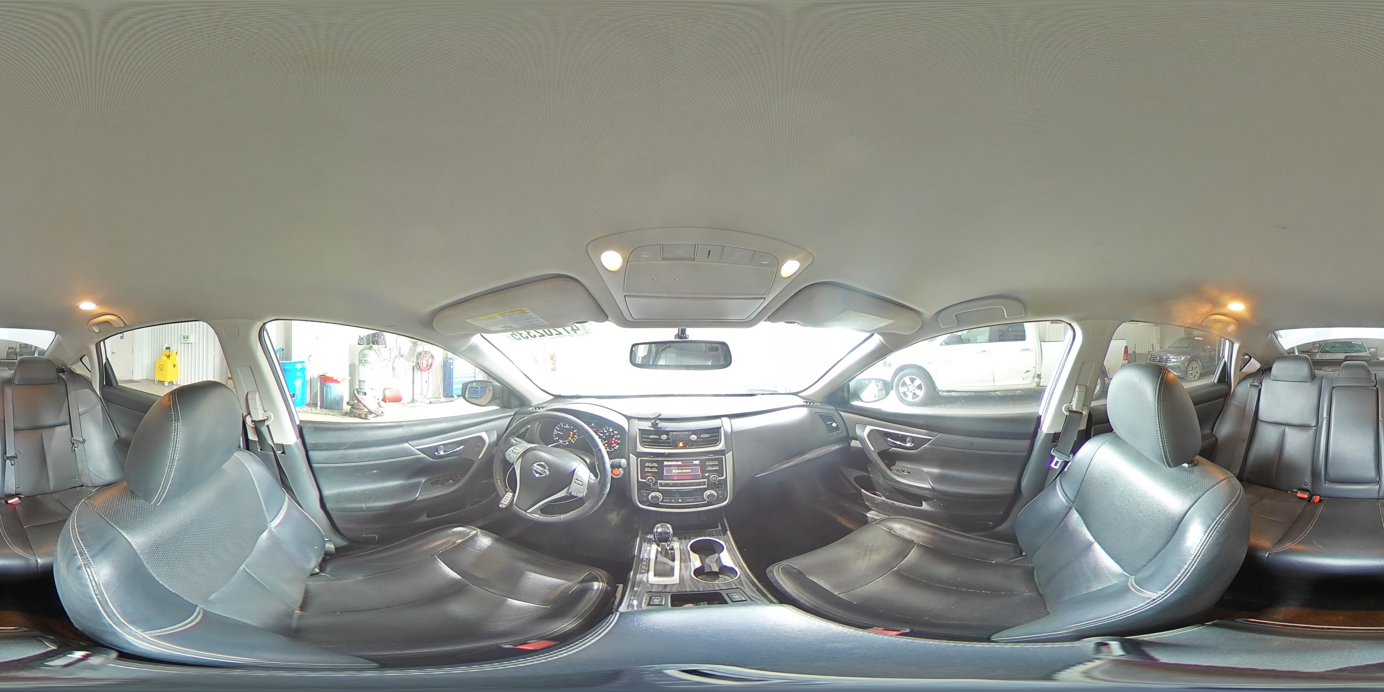 2018 Nissan Altima - Image 13