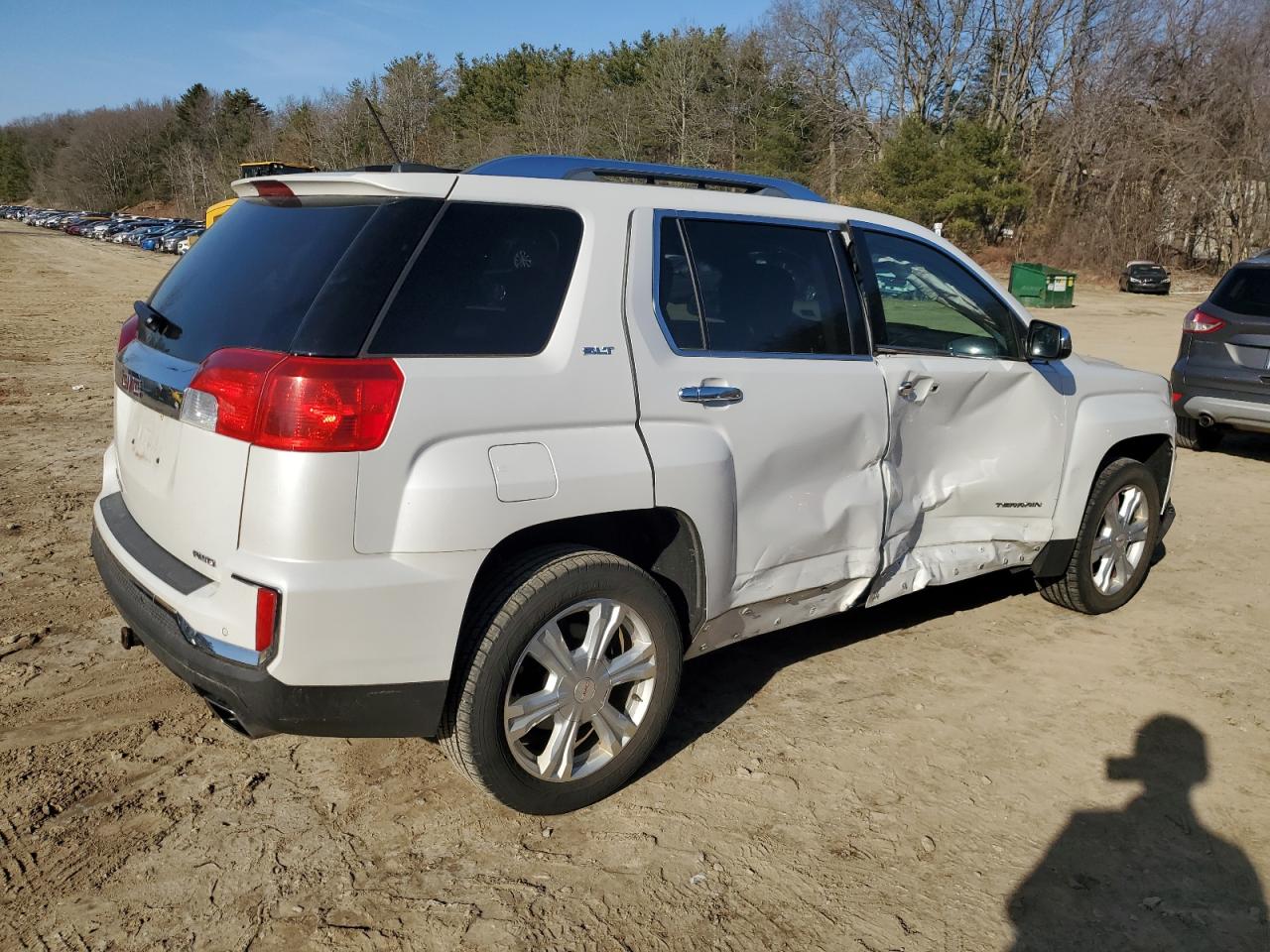 2017 GMC Terrain - Image 3