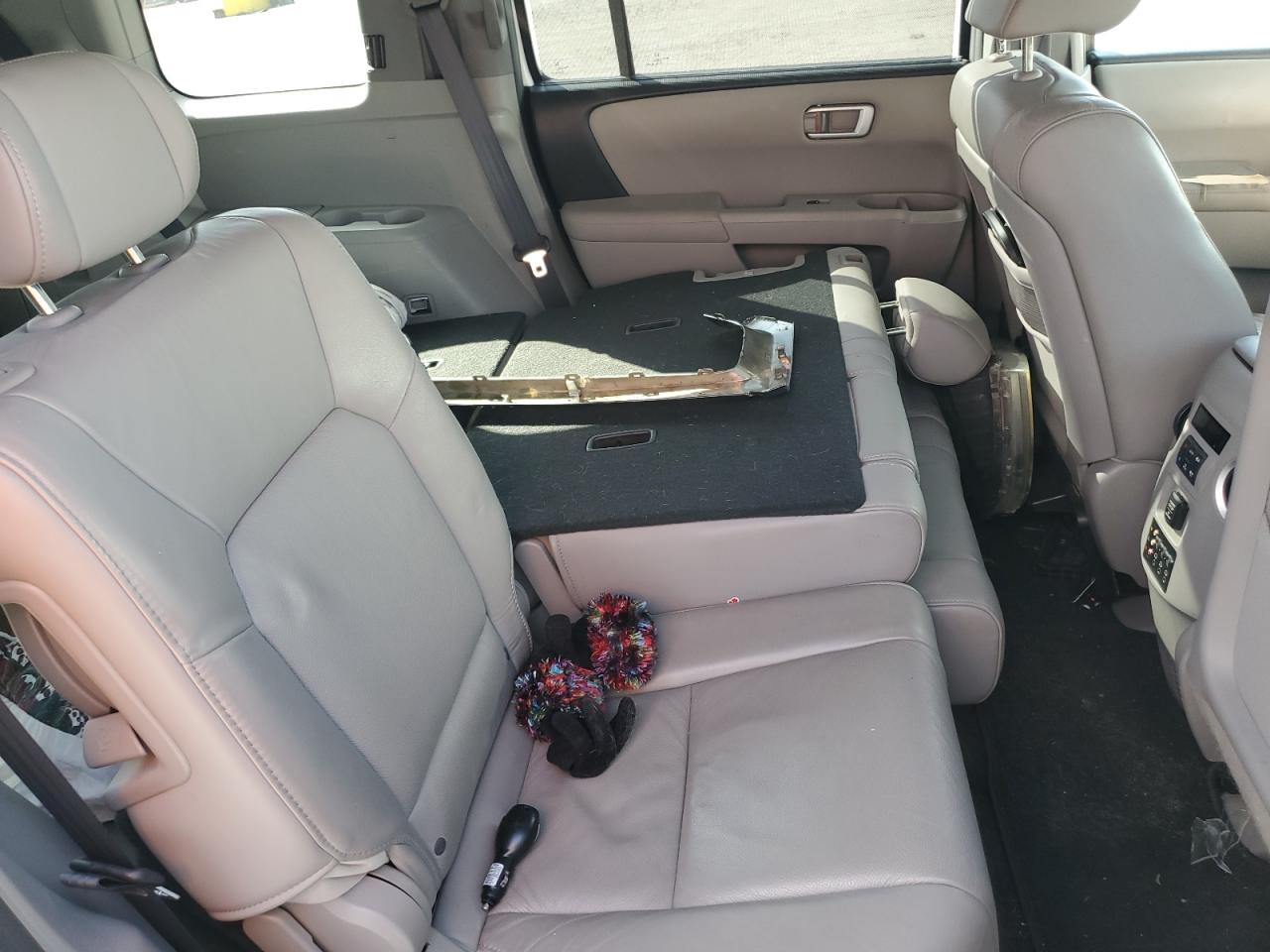 2010 Honda Pilot - Image 11