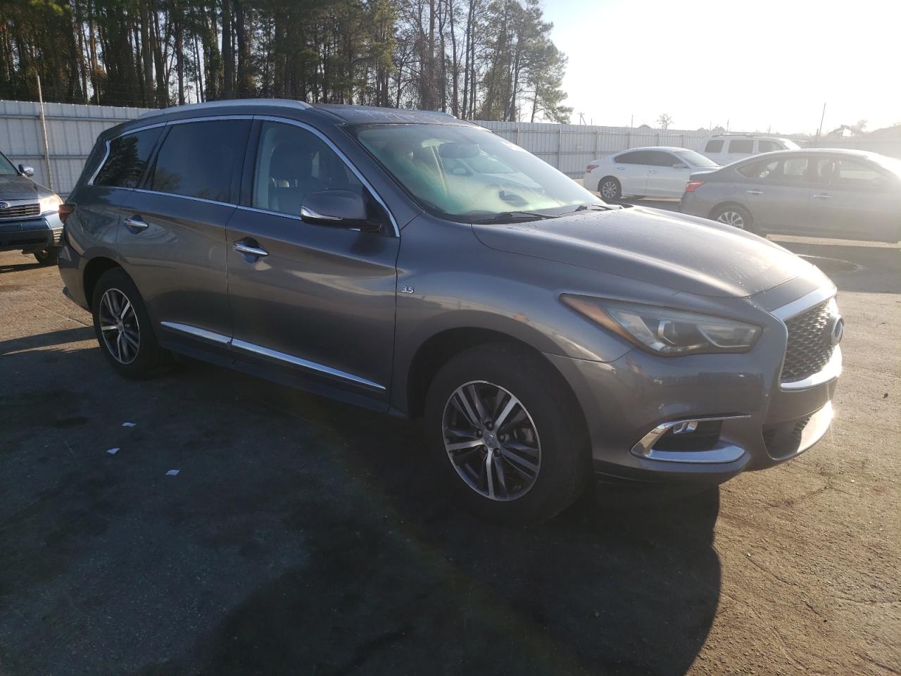 2017 Infiniti QX60 - Image 4