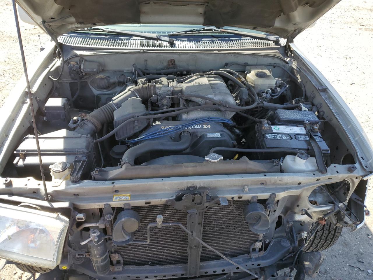 2001 Toyota 4Runner - Image 12