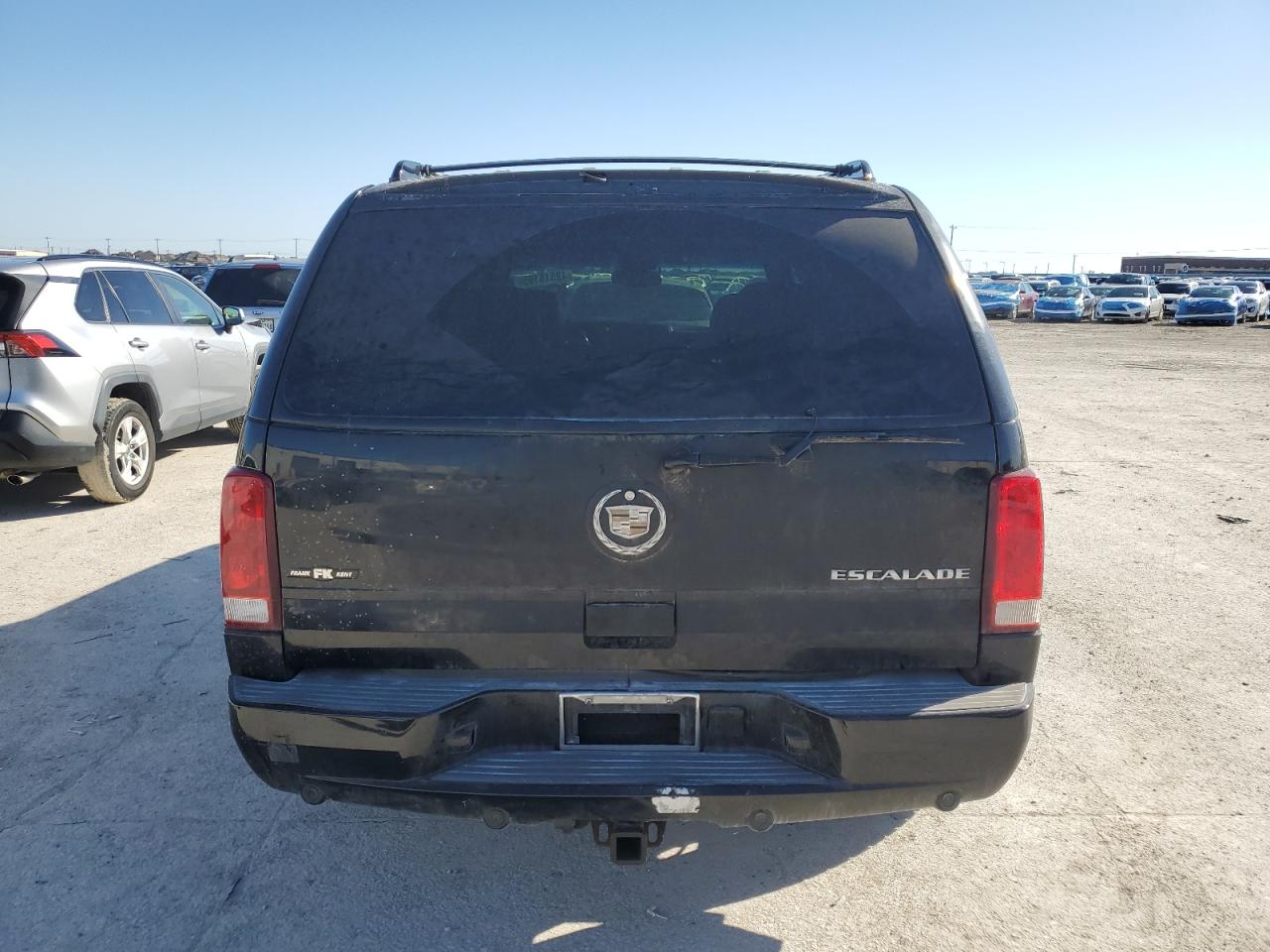 2003 Cadillac Escalade - Image 6