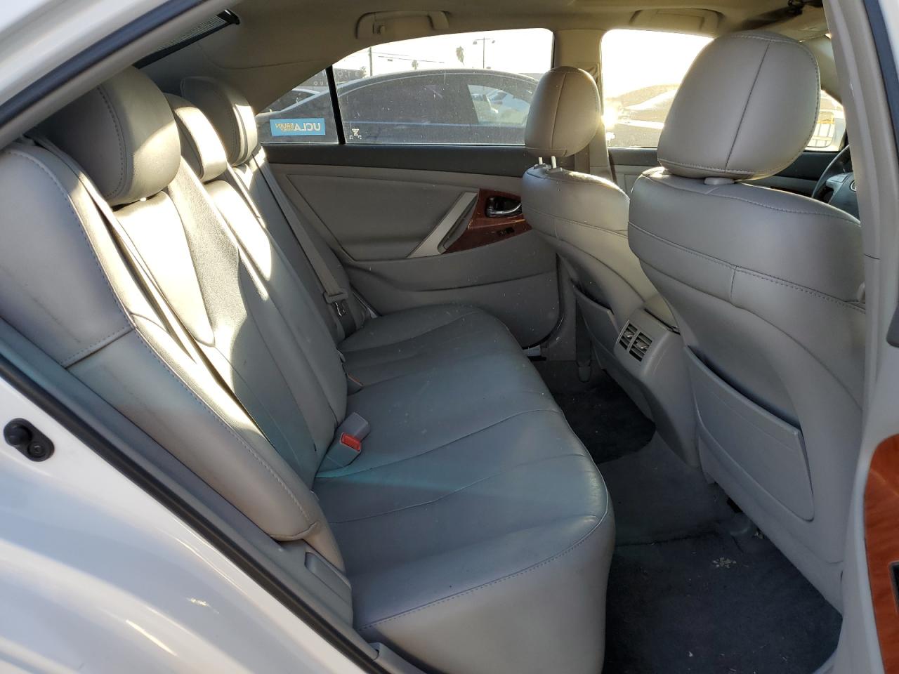 2011 Toyota Camry - Image 10