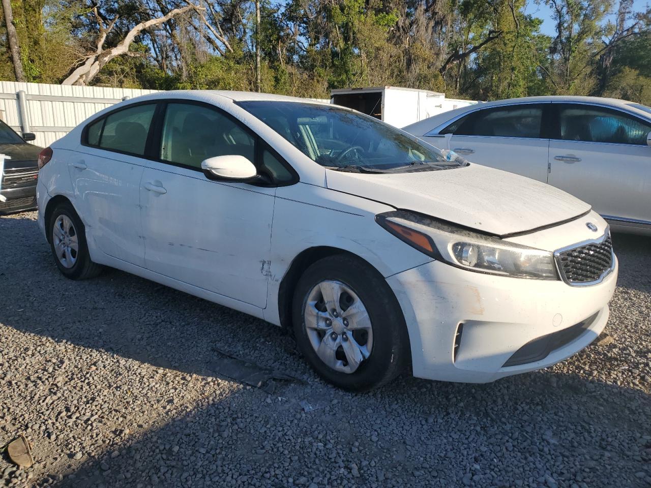 2017 Kia Forte - Image 4