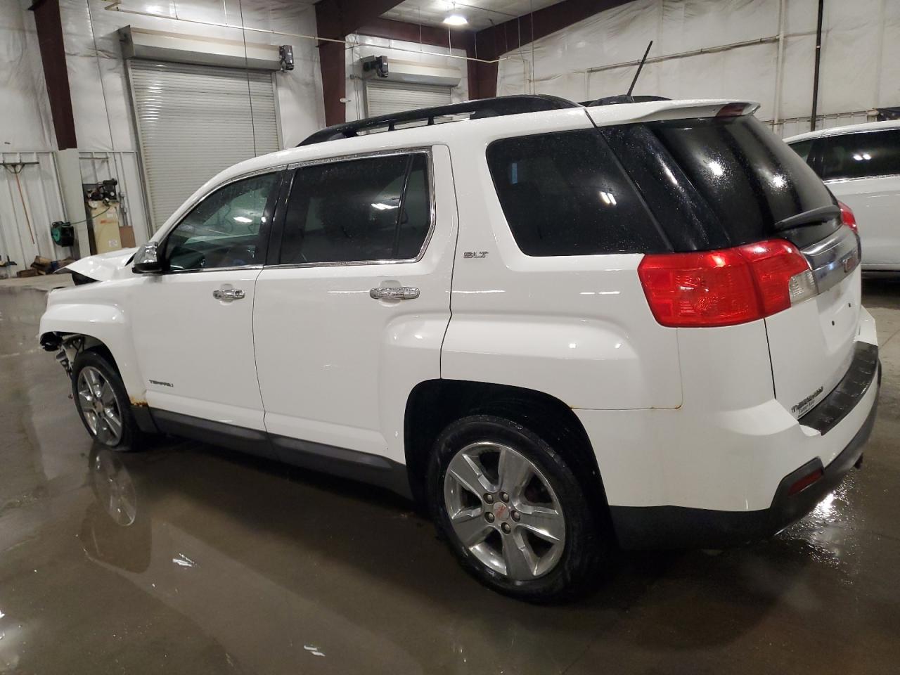 2015 GMC Terrain - Image 2