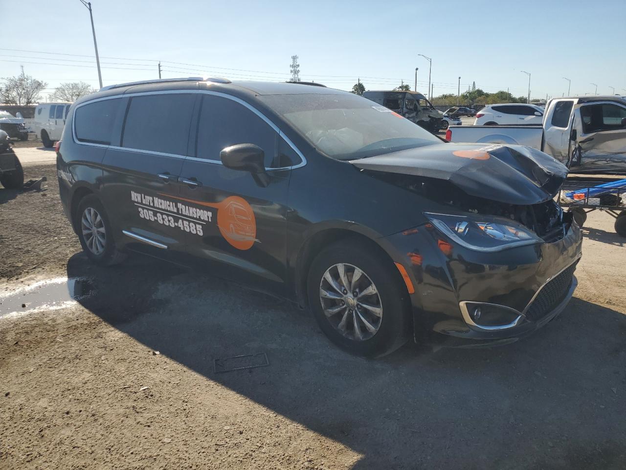 2019 Chrysler Pacifica - Image 4