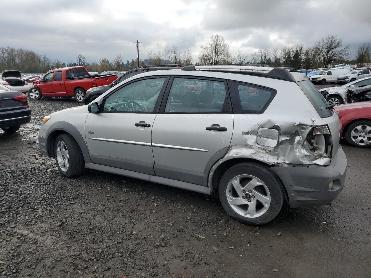 2004 Pontiac Vibe - Image 2