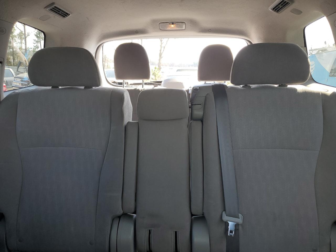 2011 Toyota Highlander - Image 10